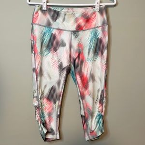 ⭐️ FINAL MPG Crop Leggings Size Small